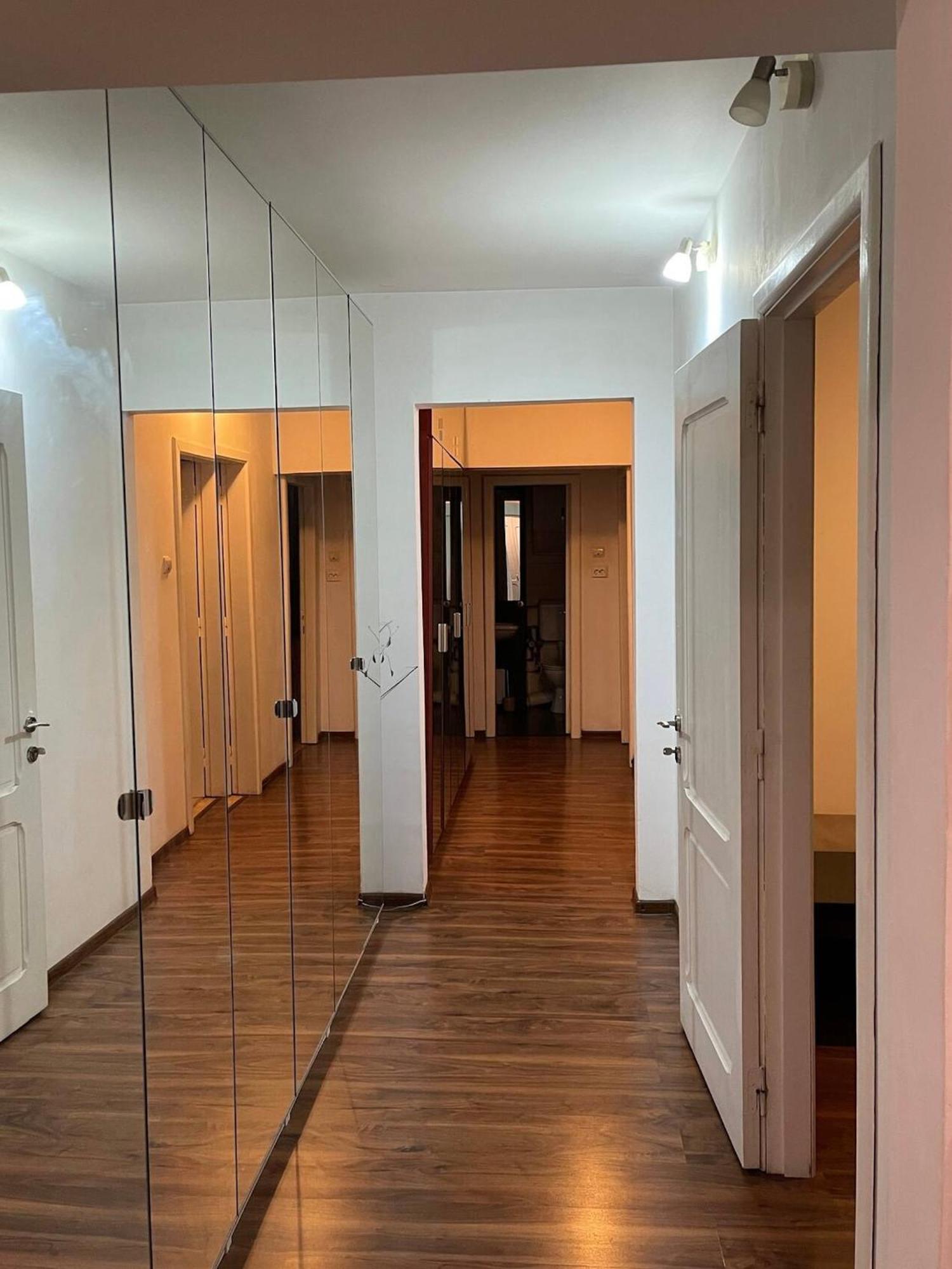 Zen Escape Luxury Retreat Apartment Bukares Bagian luar foto